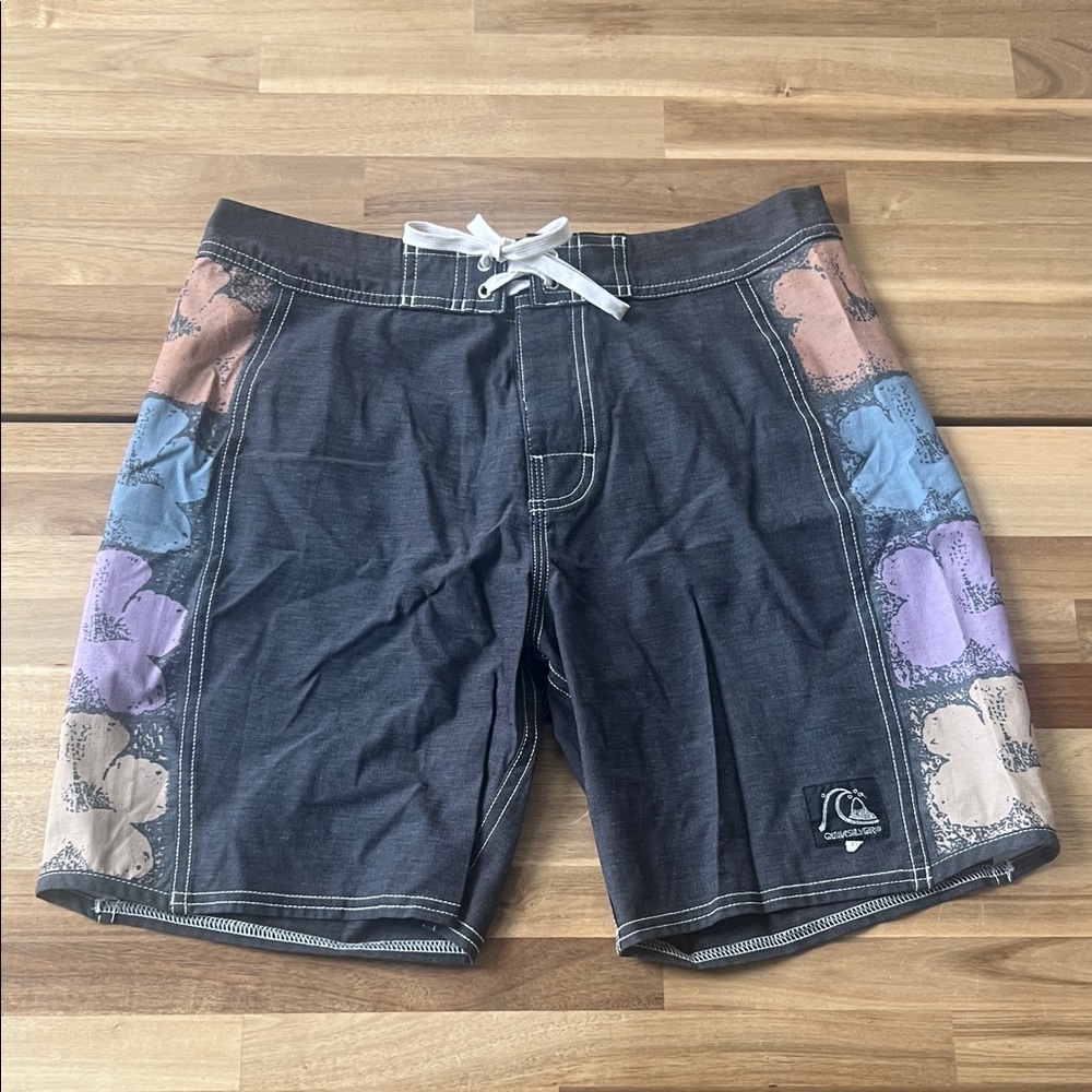 Quiksilver Men's Black and Blue Floral Board Shorts